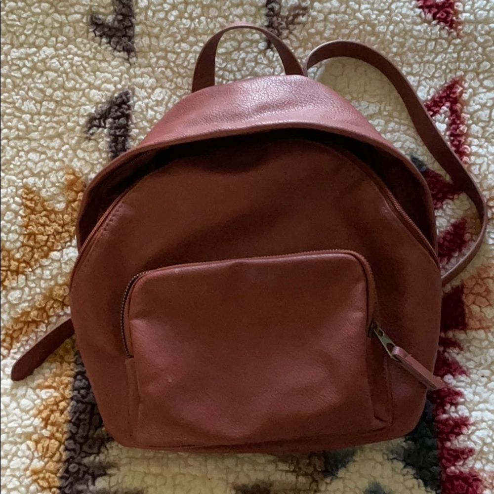 Mini universal thread backpack